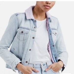 Levi’s Original Sherpa Trucker Jacket in Lavender